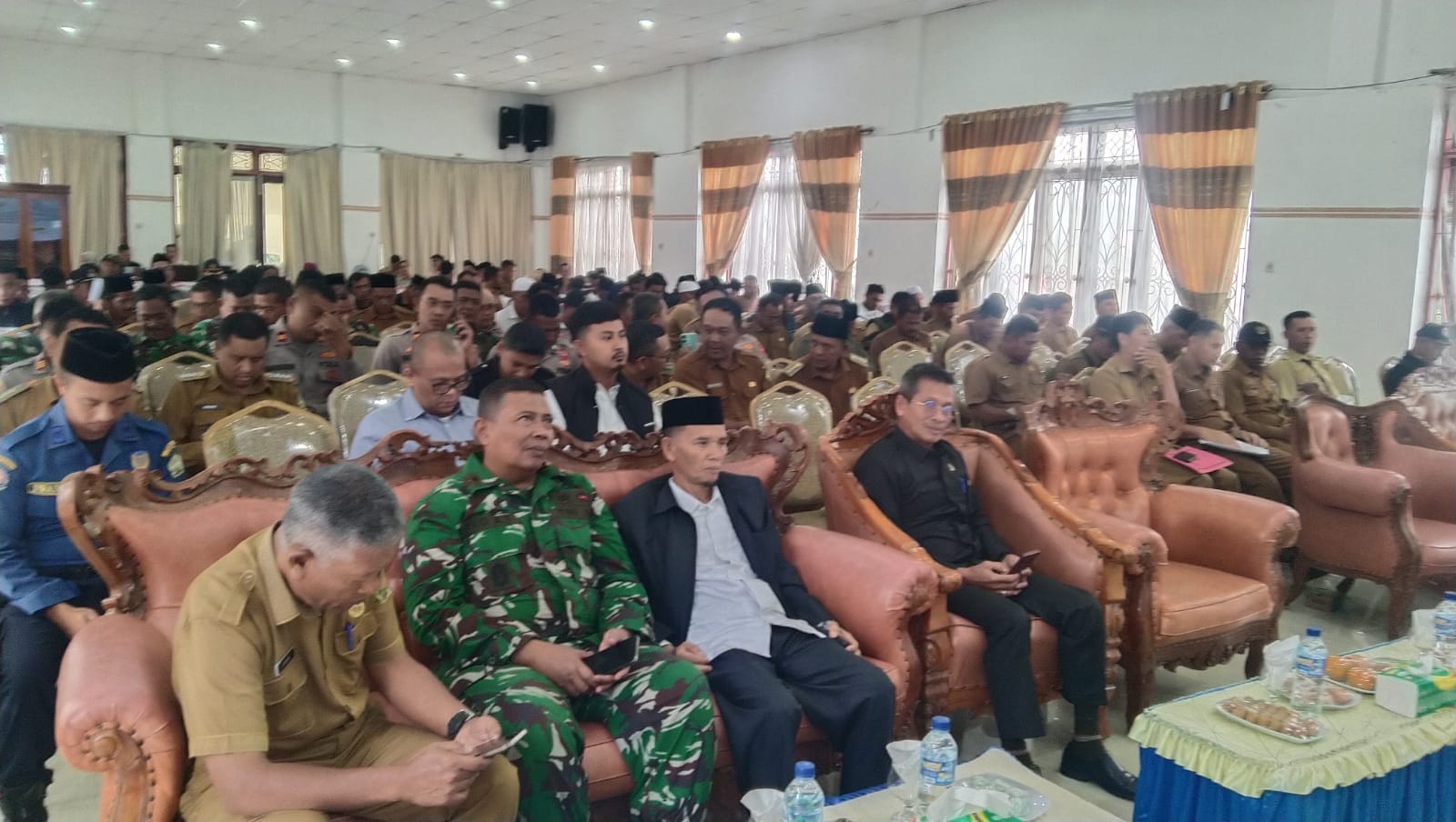 Serka .Rahmadin Hadir Mewakili Danramil Dalam Rapat Koordinasi Perbaikan Rumah Rusak Ringan Dan Sedang Tahap 1(Satu) di Pendopo Bupati.